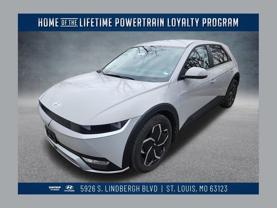 2024 Hyundai IONIQ 5 SE's photo