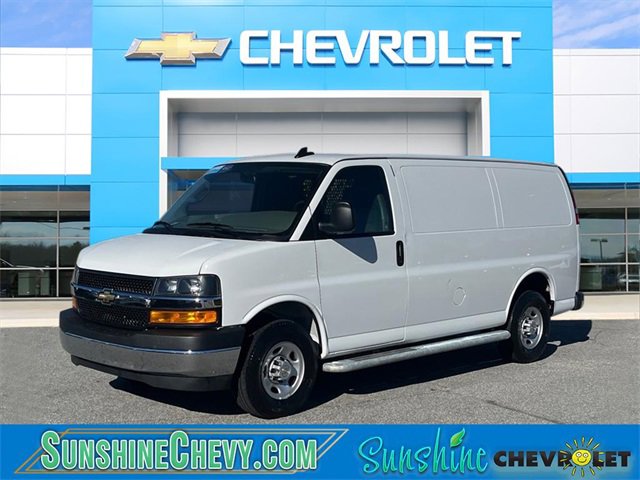 2024 Chevrolet Express Cargo Work Van's photo
