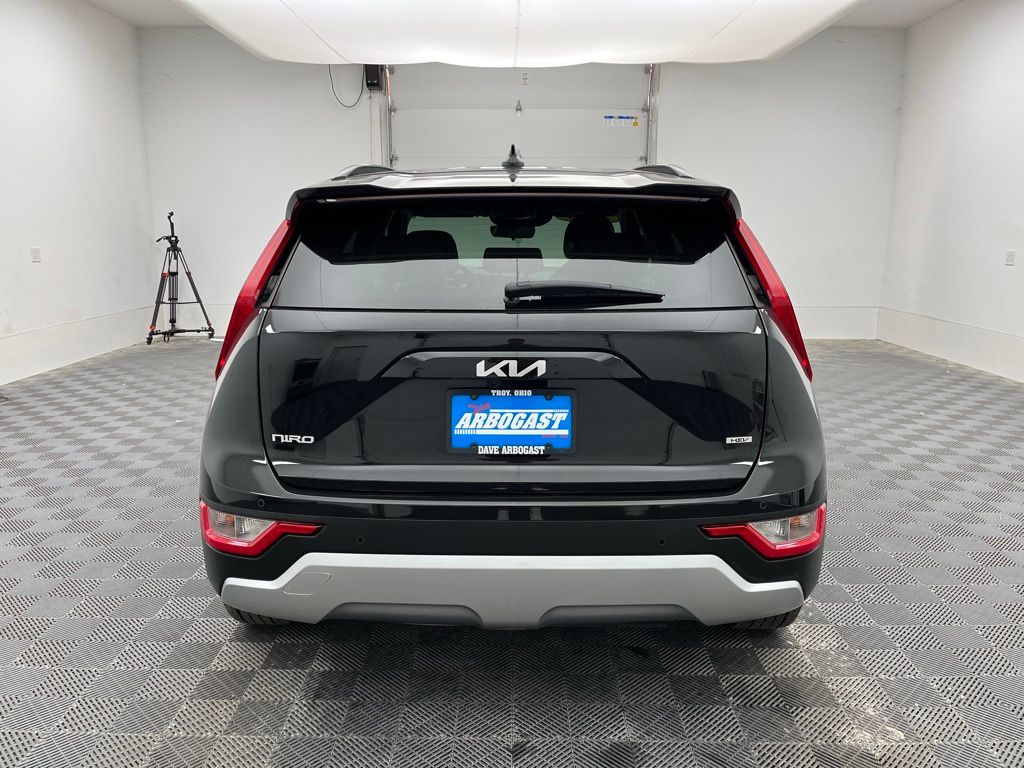 2023 Kia Niro EX photo 6