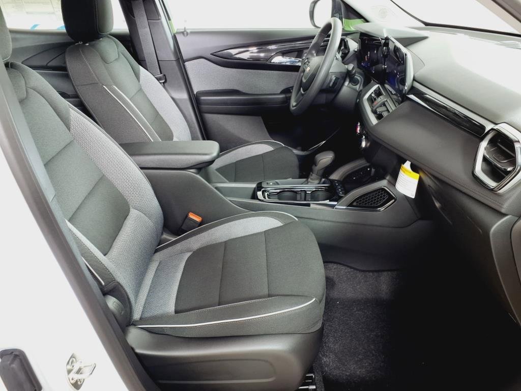 2026 Chevrolet Trailblazer LS photo 18