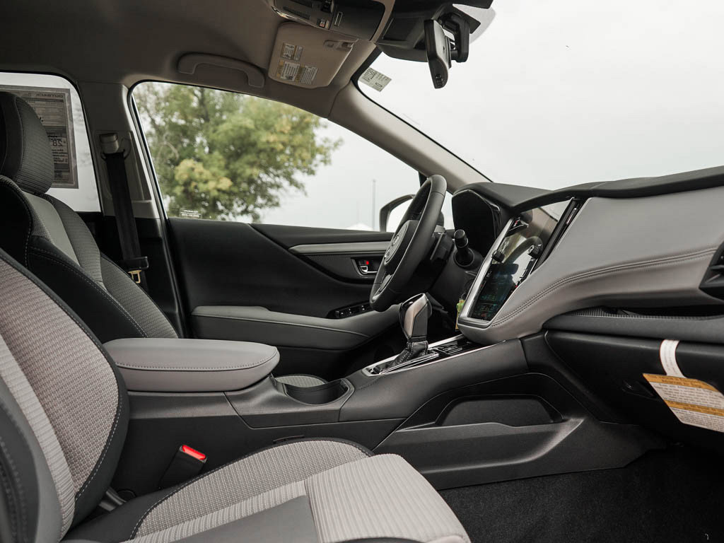 2025 Subaru Outback Premium photo 9