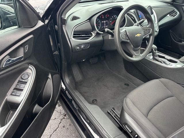 2023 Chevrolet Malibu 1LT photo 12