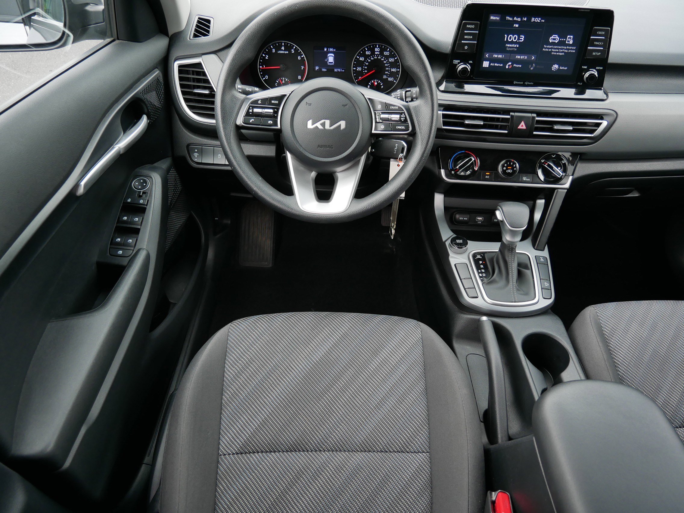 2023 Kia Seltos LX photo 7