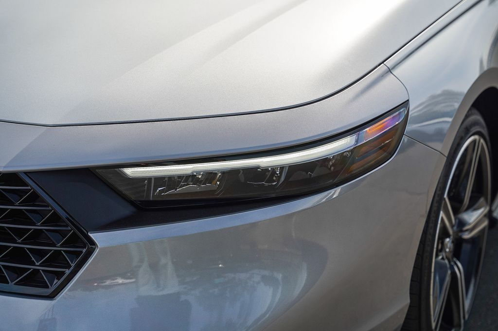 2025 Honda Accord Hybrid Sport photo 4