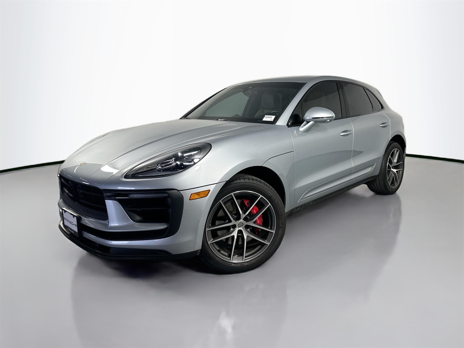 2023 Porsche Macan S's photo