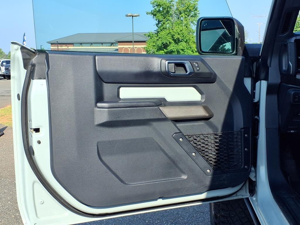2021 Ford Bronco First Edition photo 4