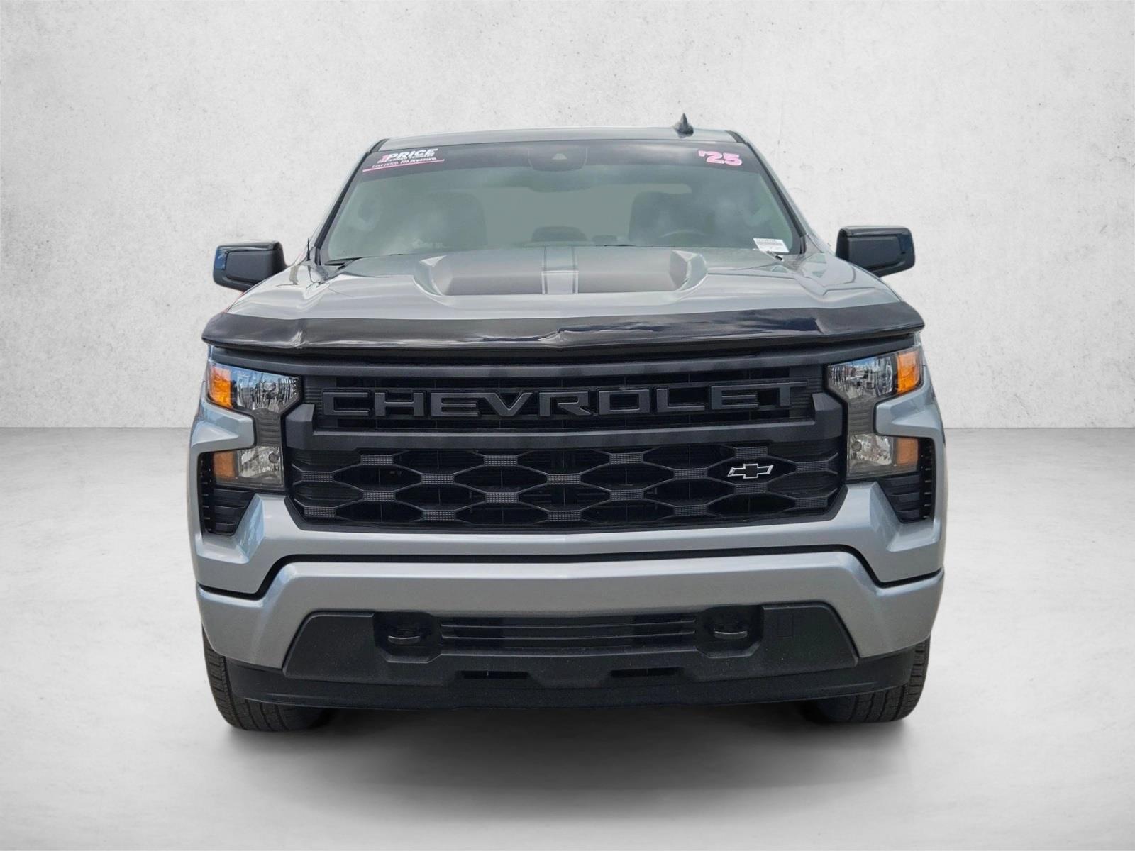 2025 Chevrolet Silverado 1500 Custom Rally Edition photo 2