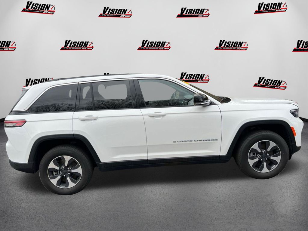 2024 Jeep Cherokee 4xe Base photo 4