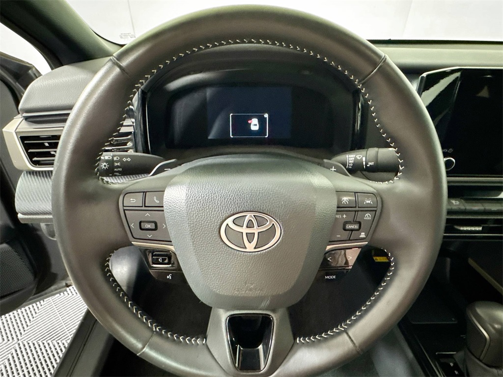 2025 Toyota Camry SE photo 33