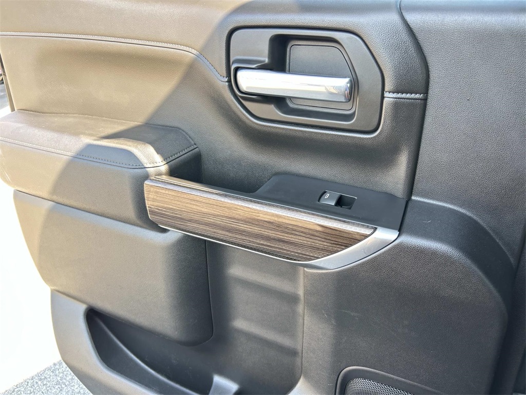 2022 Chevrolet Silverado 1500 RST photo 17