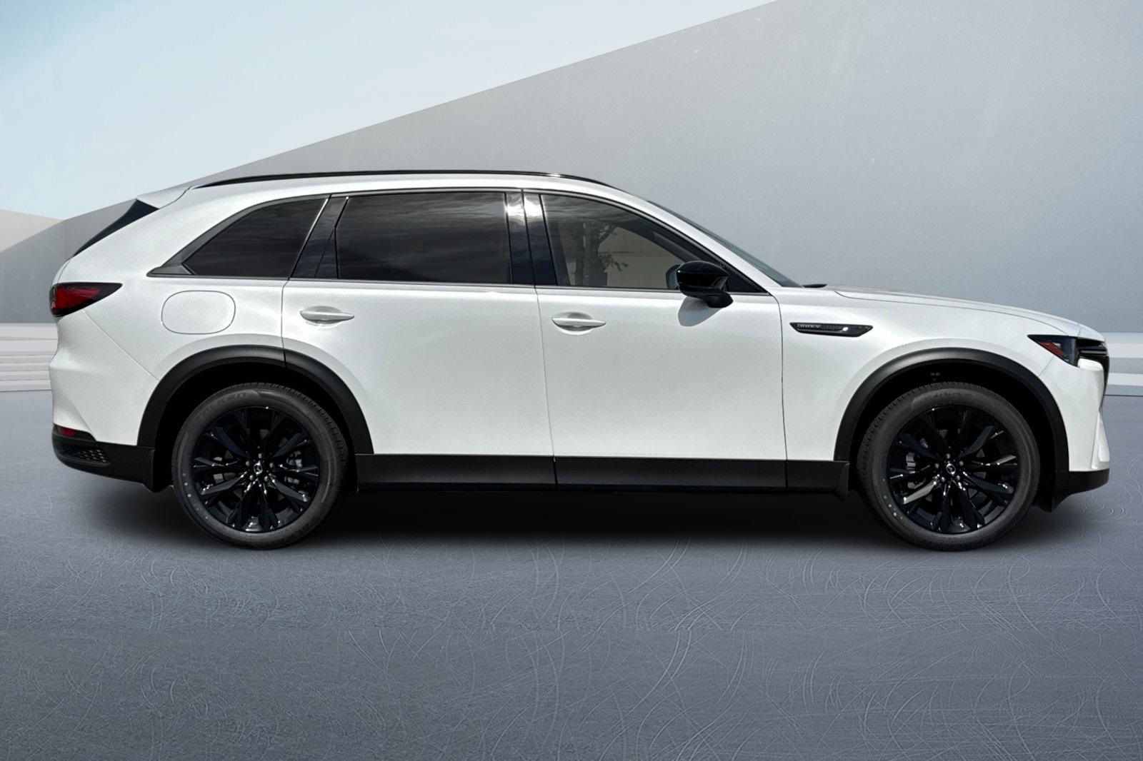 2025 Mazda CX-90 Premium S photo 2