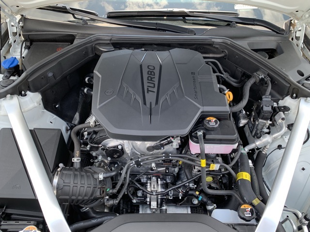 2025 Genesis G70 2.5T photo 12