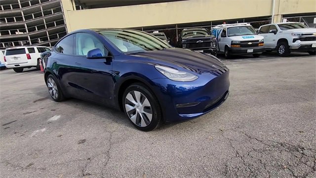 Used 2021 Tesla Model Y Long Range with VIN 5YJYGDEE7MF069270 for sale in Northfield, Minnesota