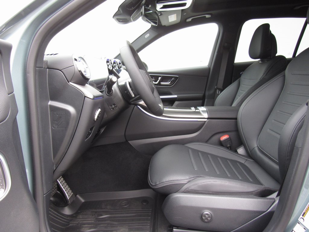 2026 Mercedes Benz GLC 300 4MATIC photo 6