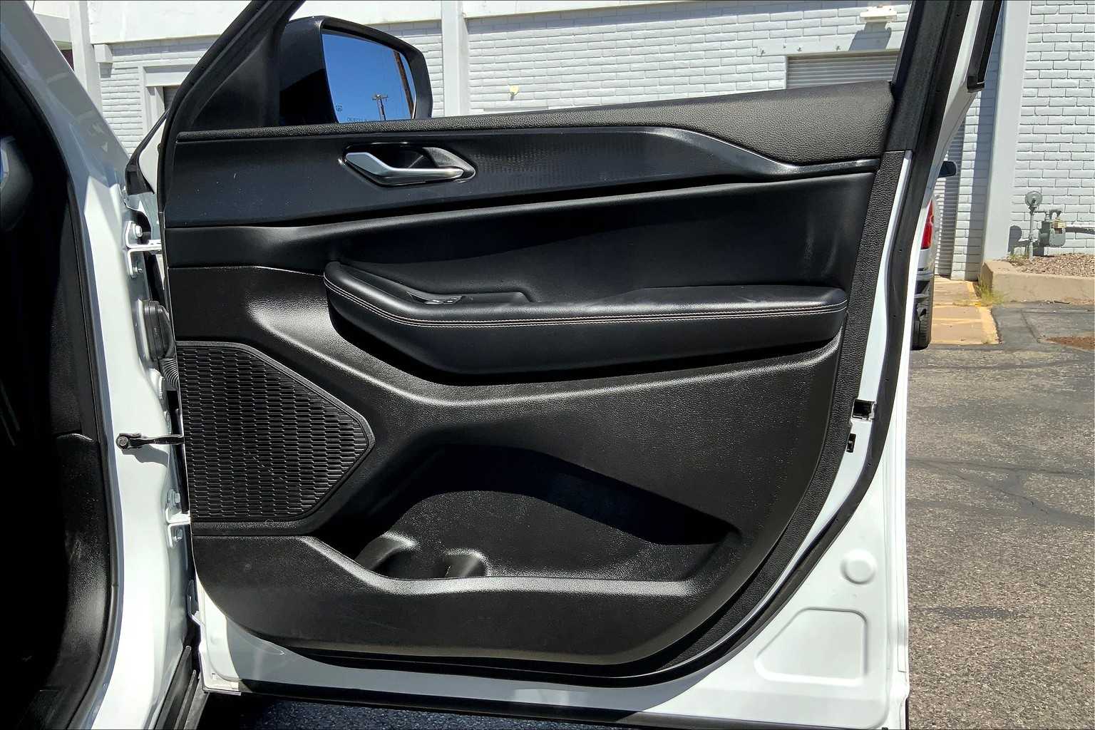 2025 Jeep Grand Cherokee Laredo X photo 21