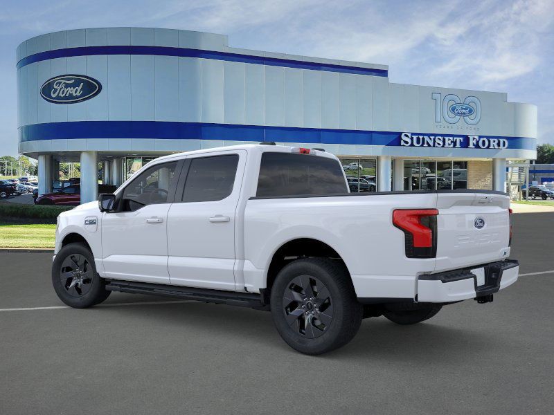 2025 Ford F-150 Lightning photo 2