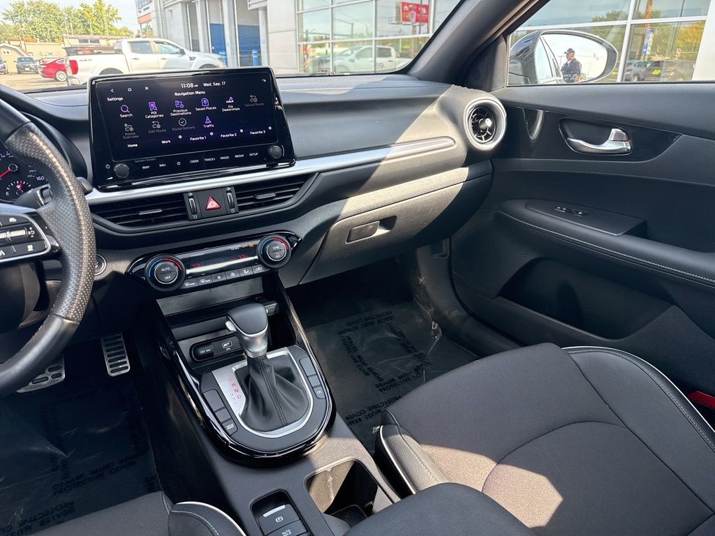 2023 Kia Forte GT-Line photo 29