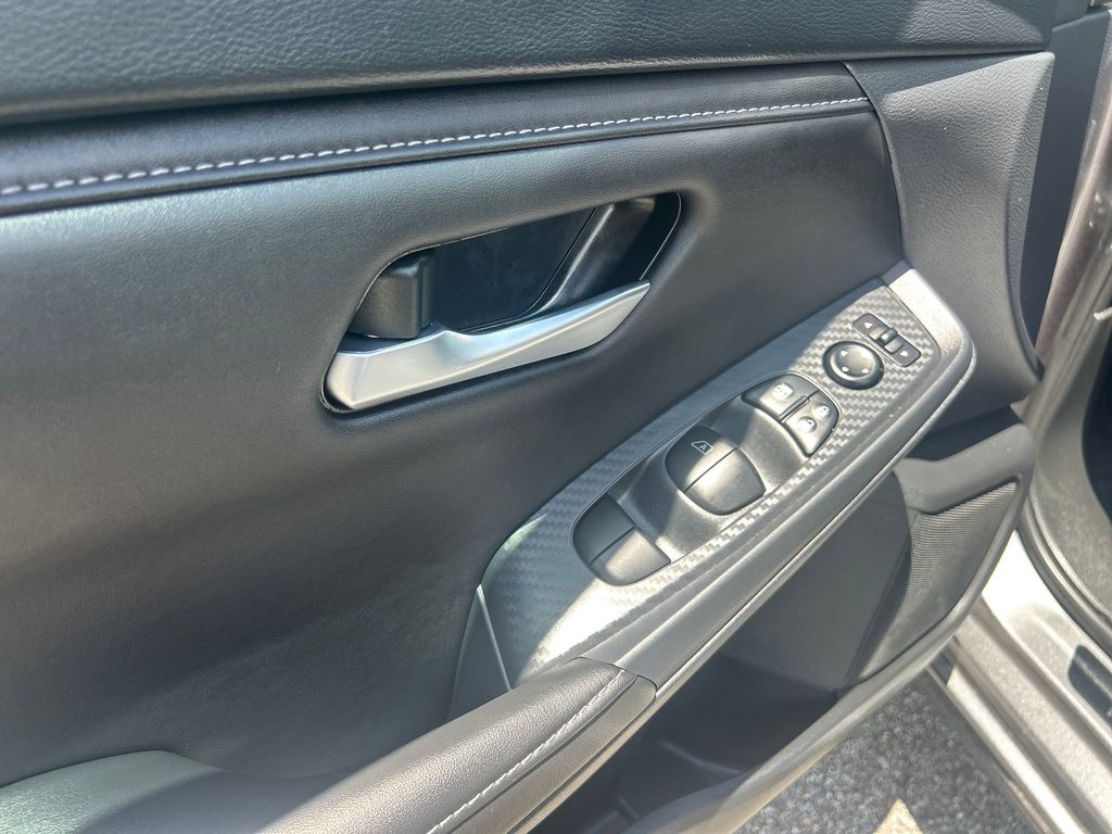 2025 Nissan Sentra SV photo 10