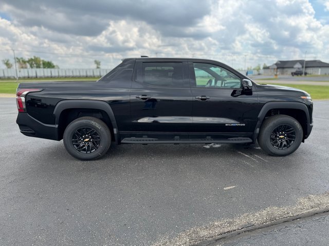 2025 Chevrolet Silverado EV LT photo 5