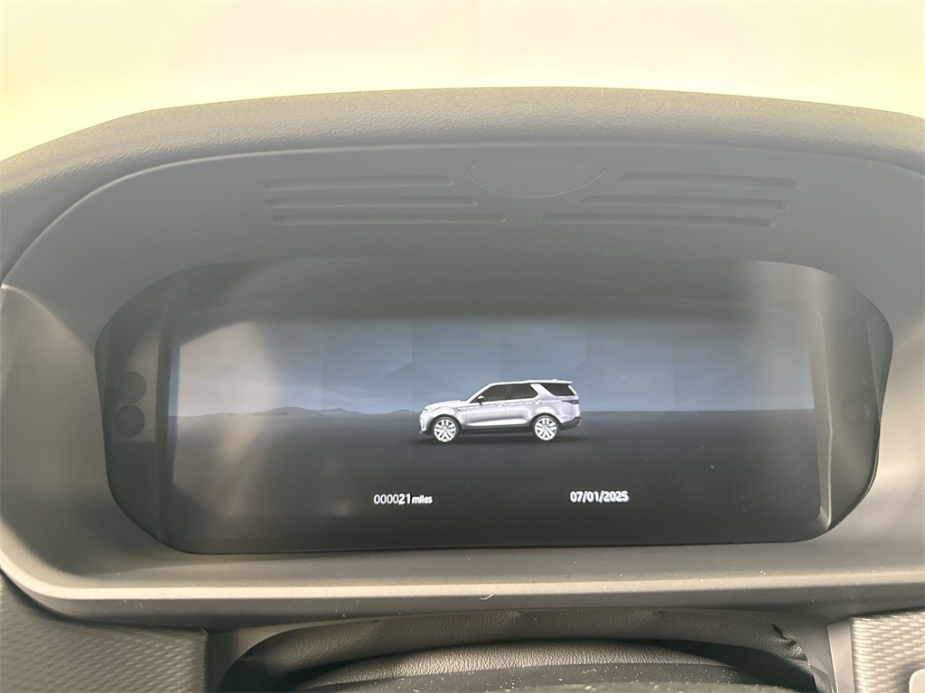 2025 Land Rover Discovery SE photo 15