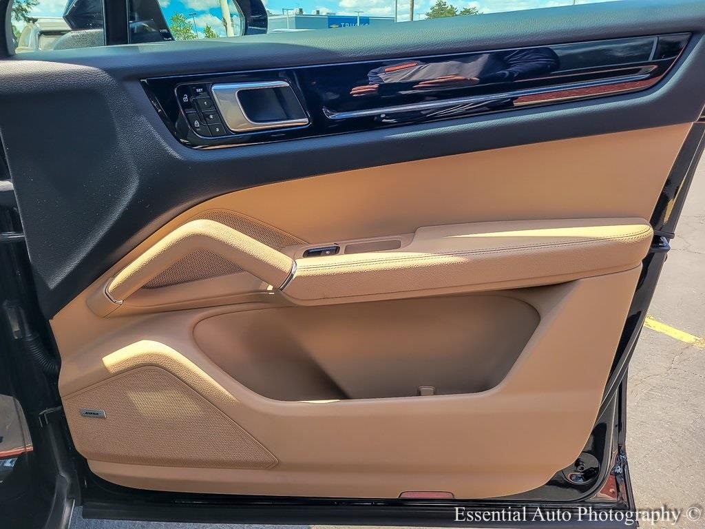 2021 Porsche Cayenne Coupe Base photo 23