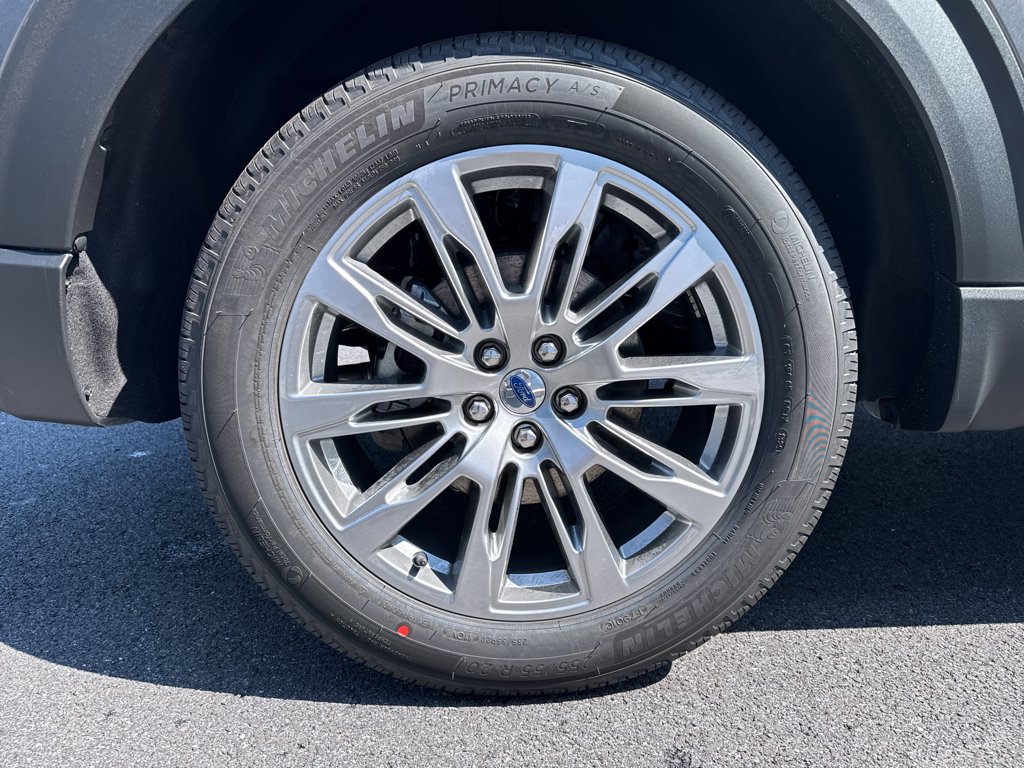 2025 Ford Explorer photo 22