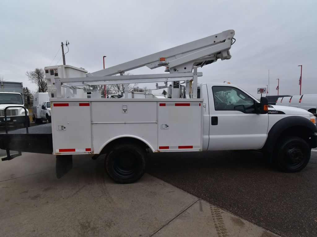 2011 Ford F-450 photo 2