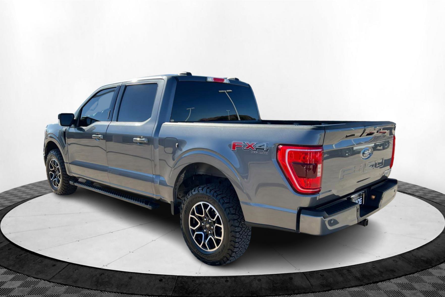 2022 Ford F-150 XLT photo 2