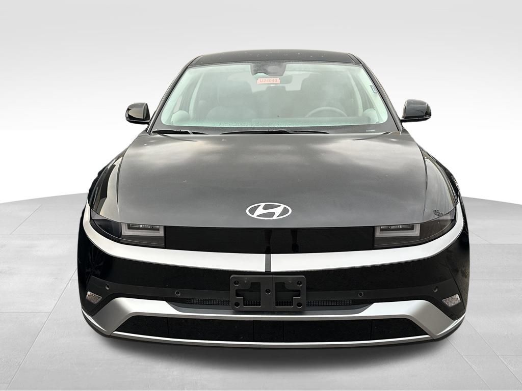 Certified 2025 Hyundai IONIQ 5 SE with VIN 7YAKM4DB6SY027927 for sale in Highland Park, IL