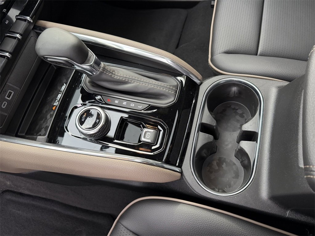 2026 GMC CANYON - Image 25