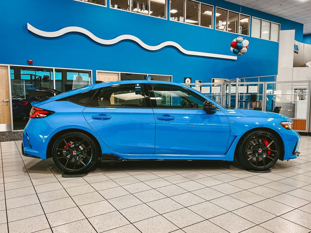 2025 Honda Civic Type R photo 3