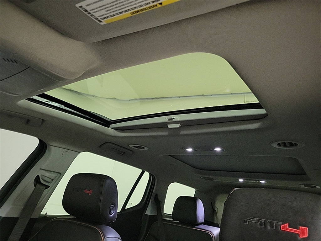 2023 GMC ACADIA - Image 14