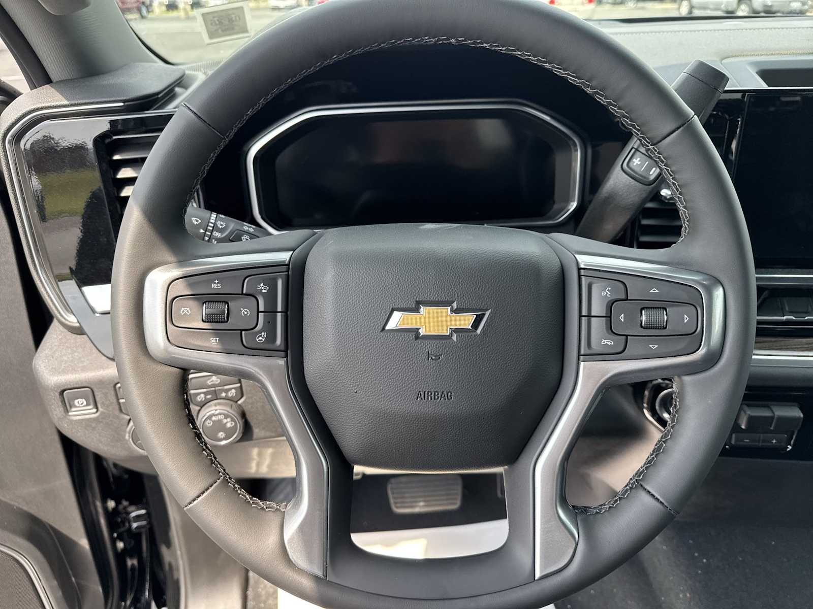 2026 Chevrolet Silverado 1500 LT photo 13