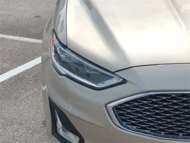 2019 Ford Fusion Hybrid Titanium photo 10