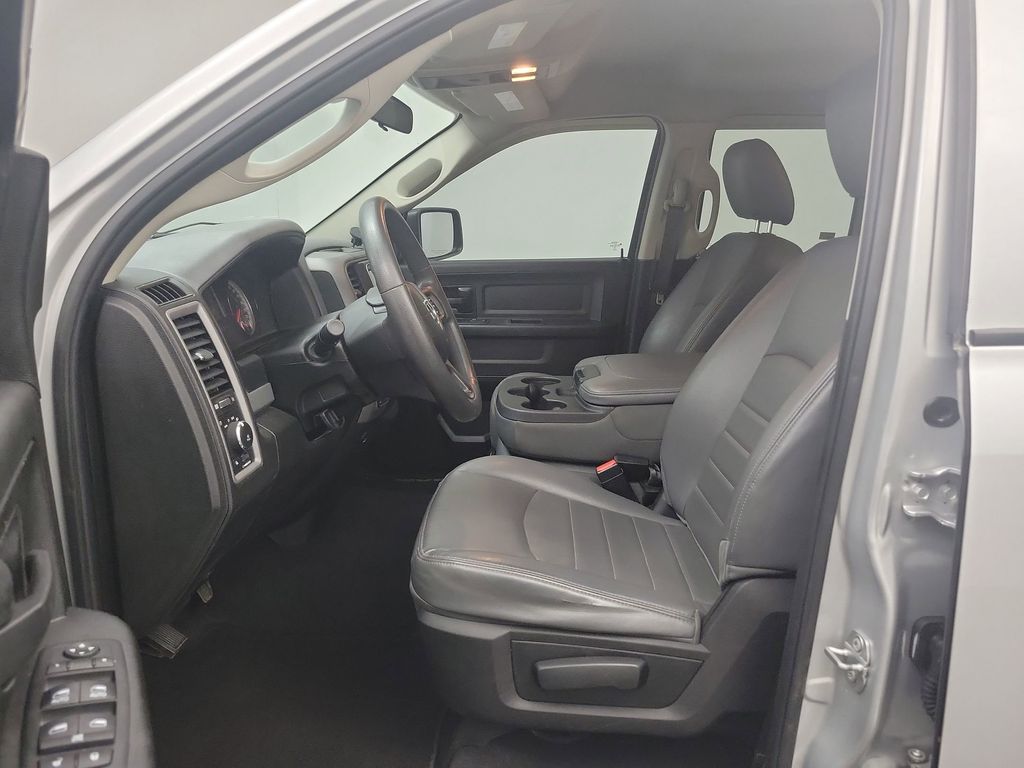 2019 Ram 1500 Classic Express photo 4
