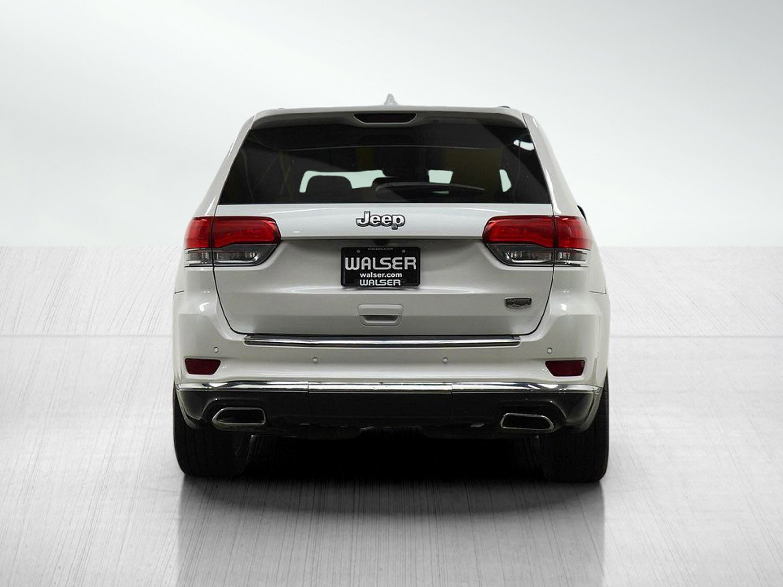 2018 Jeep Grand Cherokee Summit photo 3
