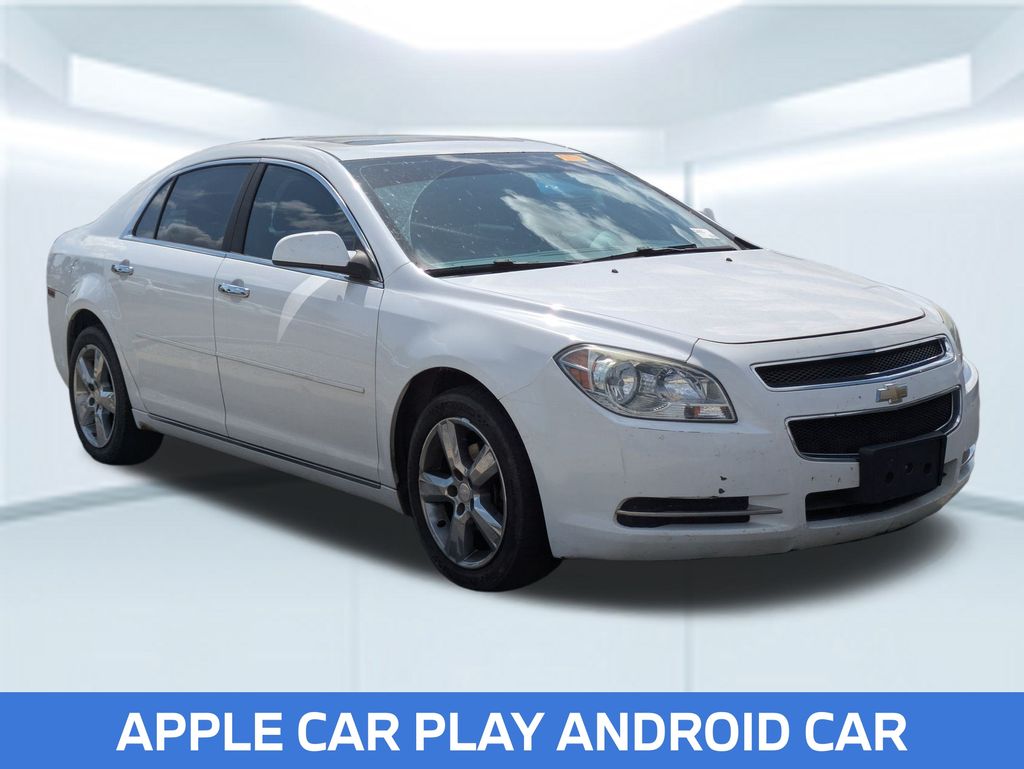 2012 Chevrolet Malibu 2LT photo 2