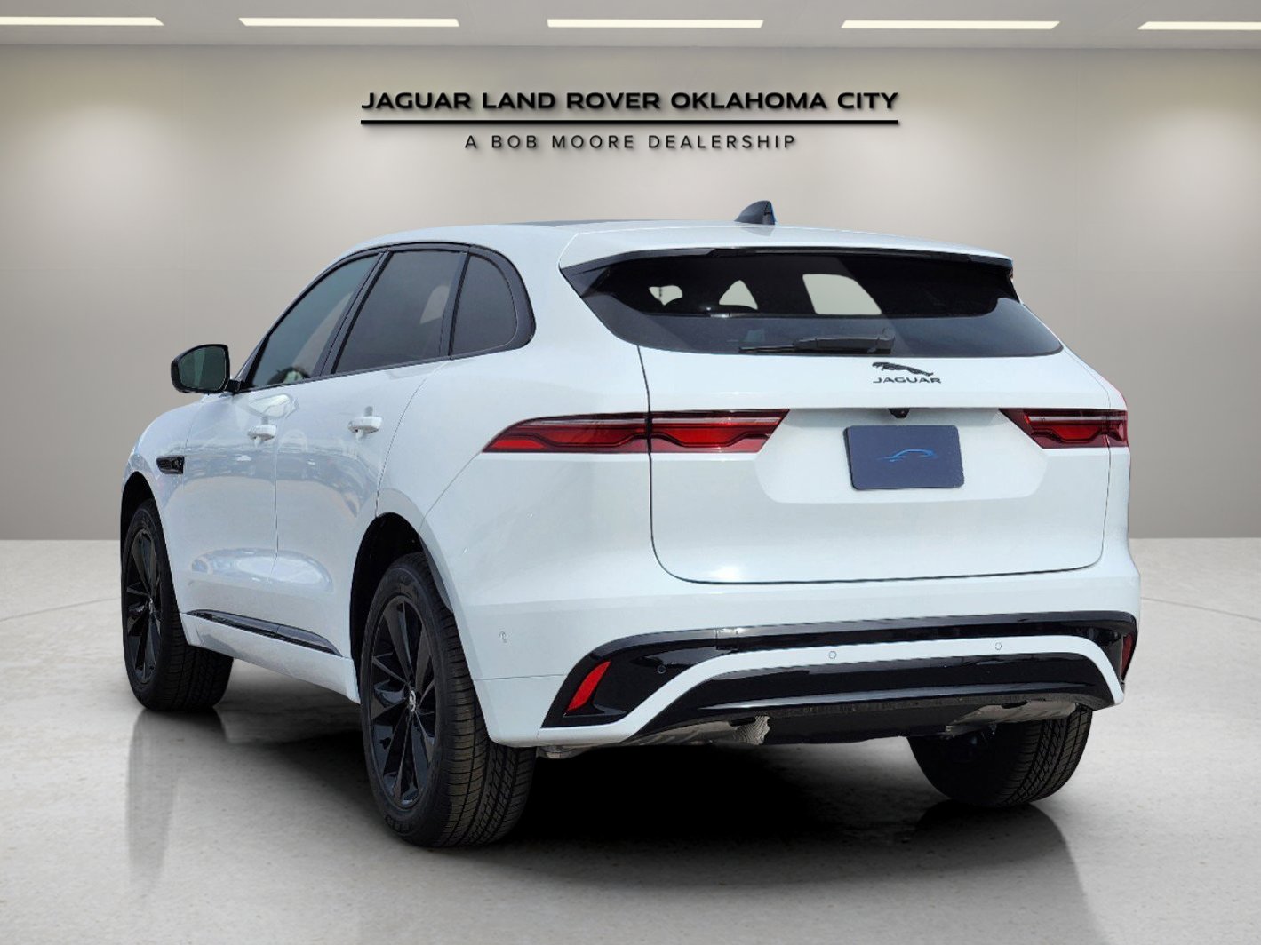 2025 Jaguar F-PACE P250 R-Dynamic S photo 4
