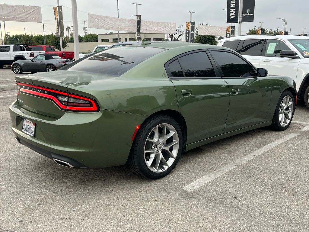 2022 Dodge Charger SXT Plus photo 3