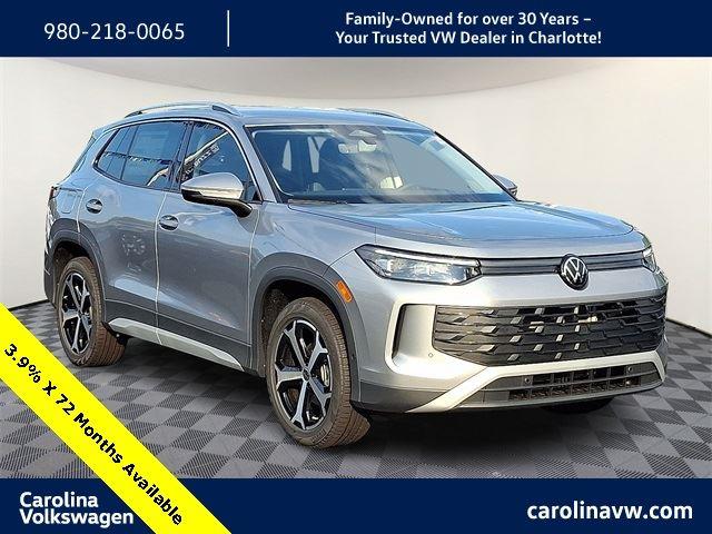 2025 Volkswagen Tiguan SE's photo