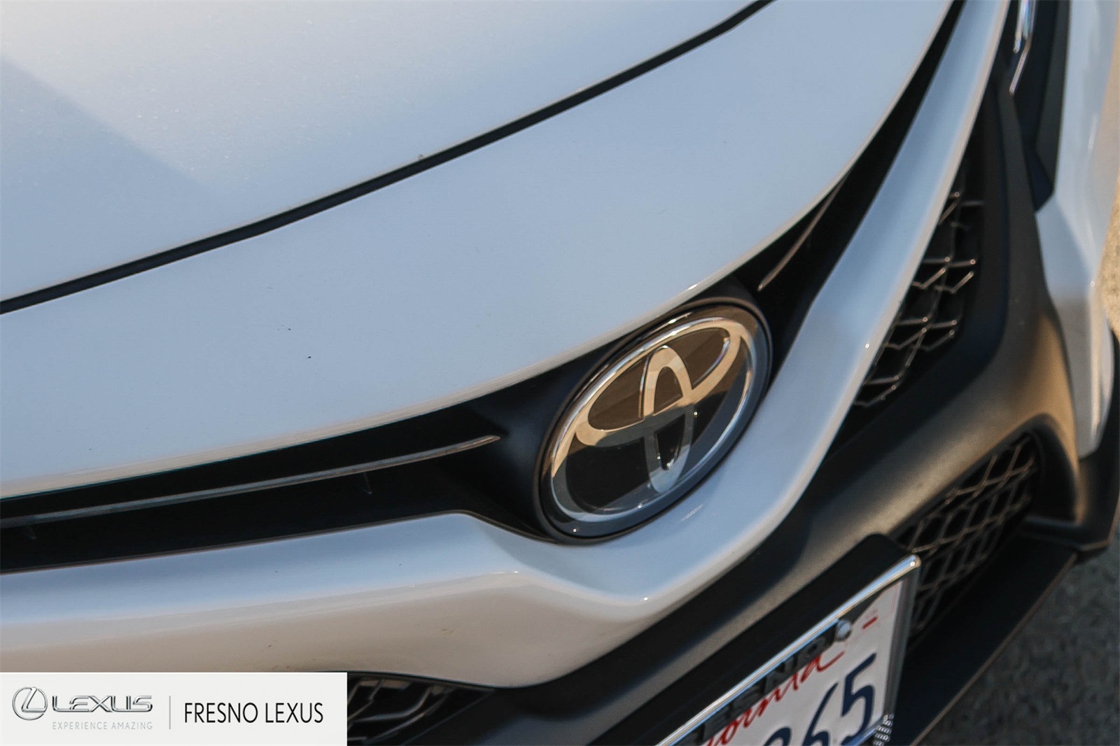 2018 Toyota Camry SE photo 10