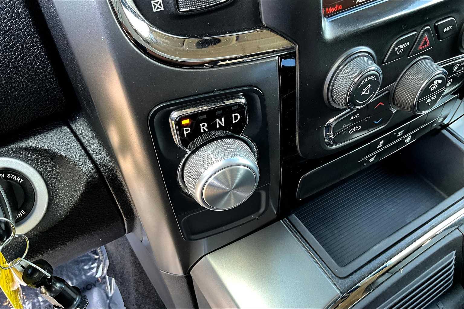 2018 Ram 1500 Sport photo 14
