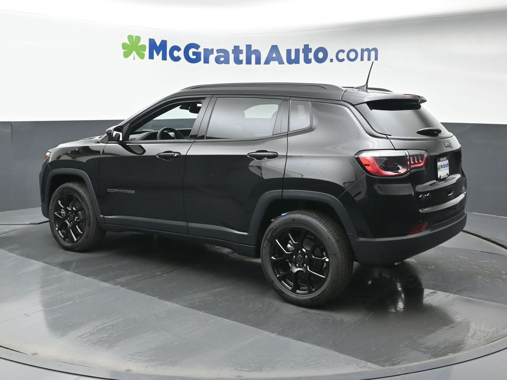 2026 Jeep Compass Latitude photo 17