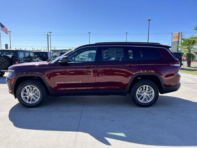 2025 Jeep Grand Cherokee Laredo X photo 4