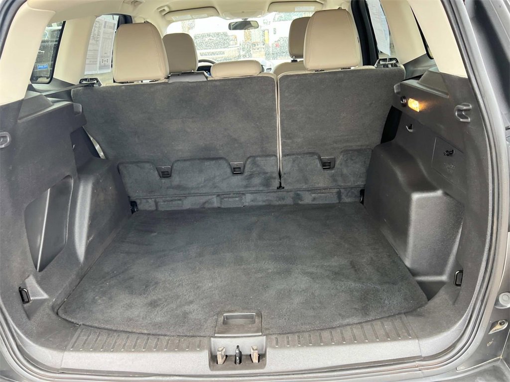 2019 Ford Escape SEL photo 10