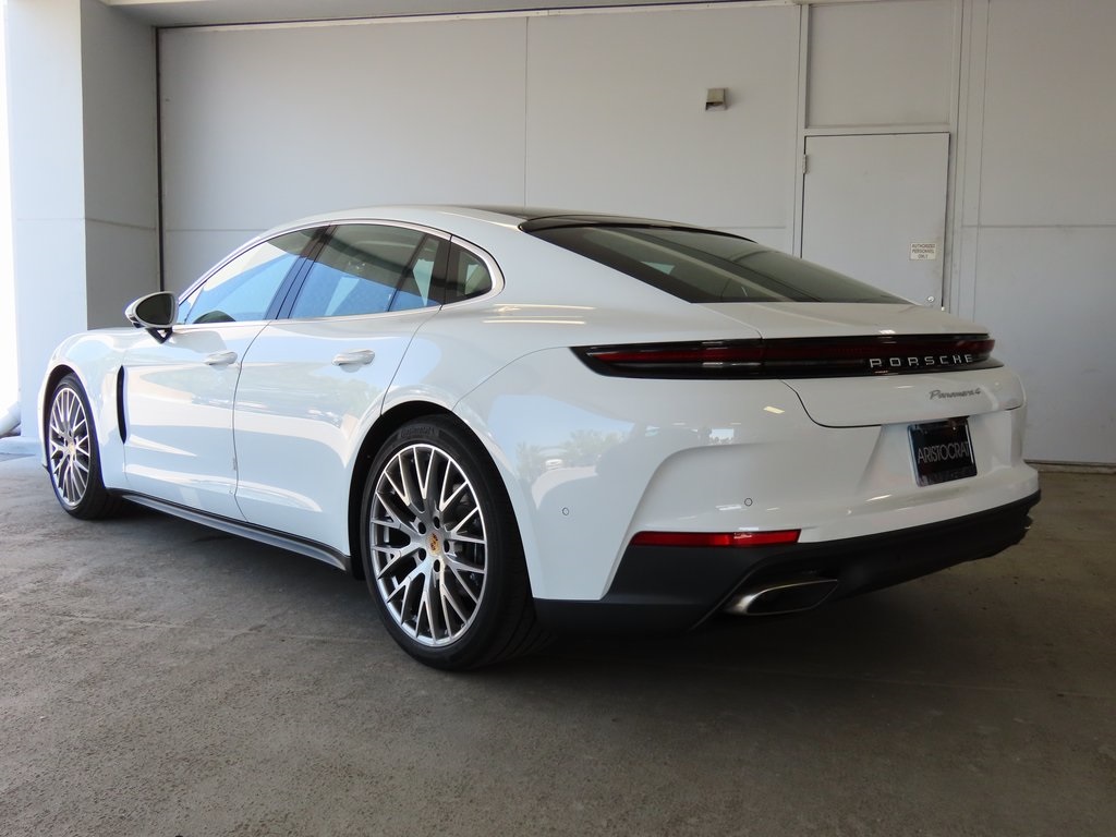 2024 Porsche Panamera 4 photo 3