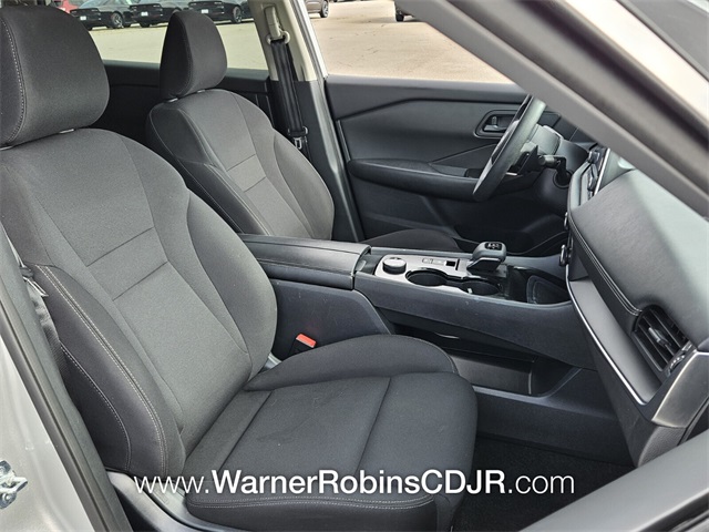 2024 Nissan Rogue S photo 9