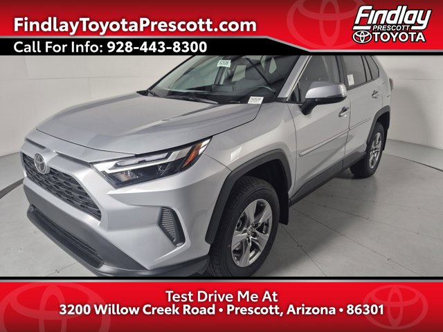 2025 Toyota RAV4 XLE's photo