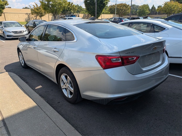 2019 Chevrolet Malibu LS photo 3