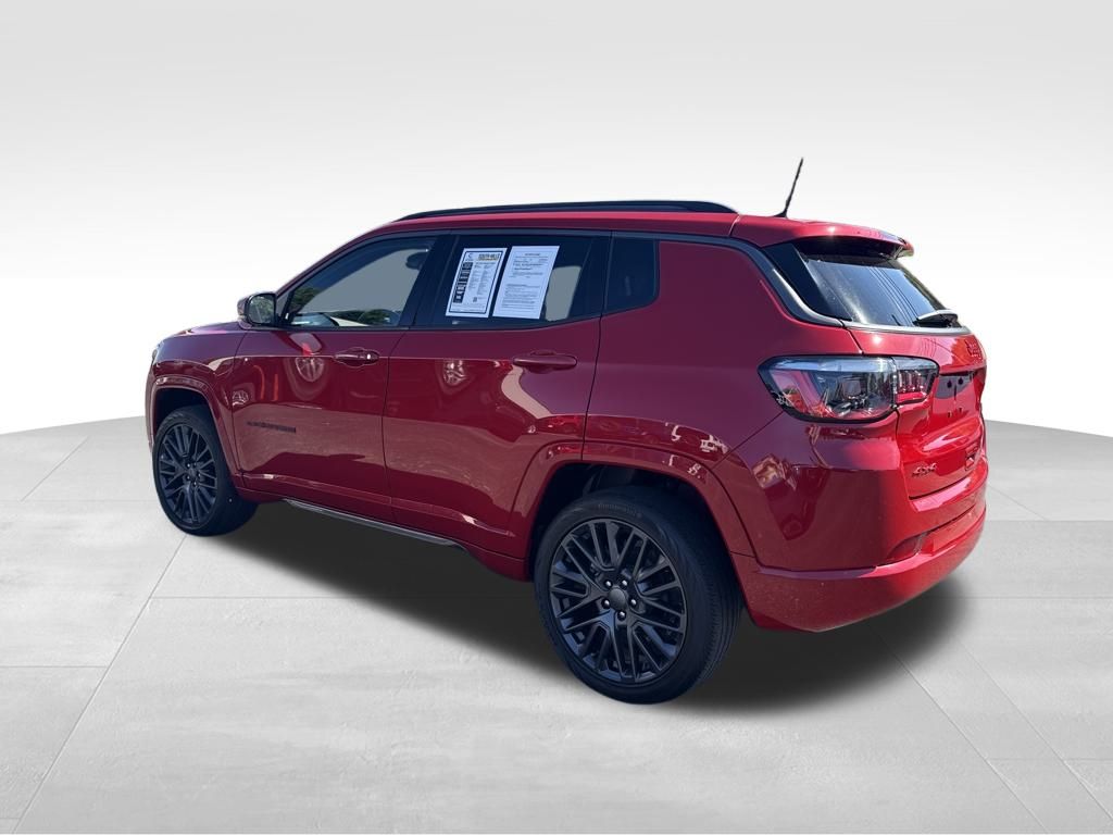 2022 Jeep Compass Limited photo 4